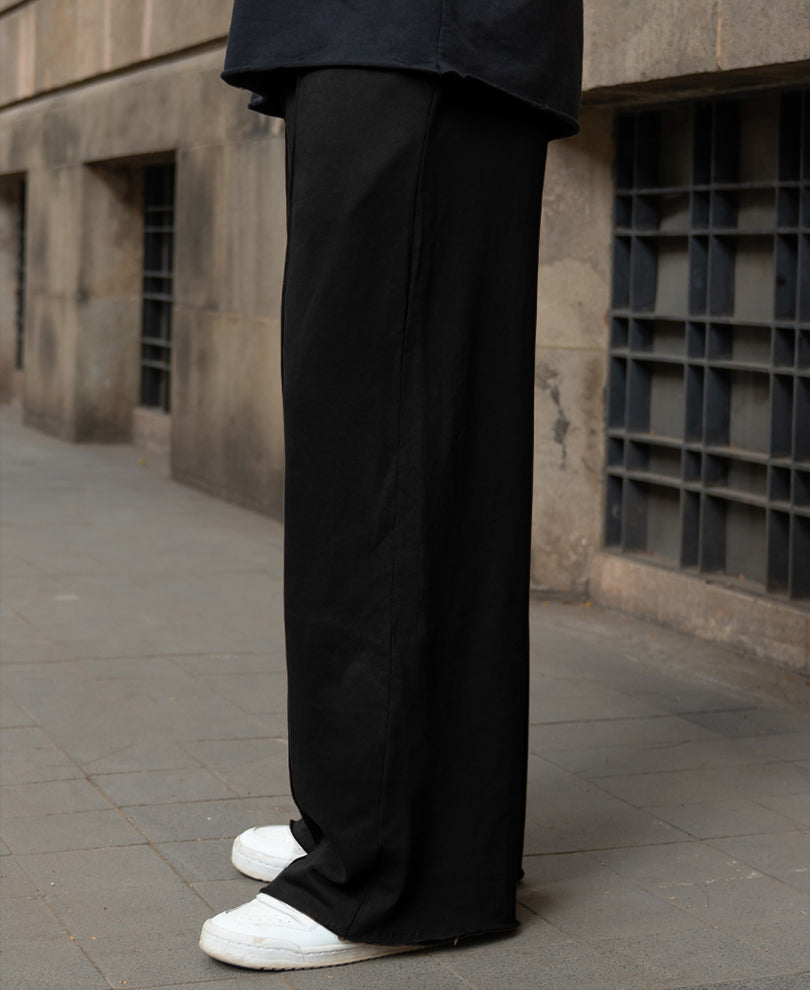 Black Baggy Fit Pleated Trackpant